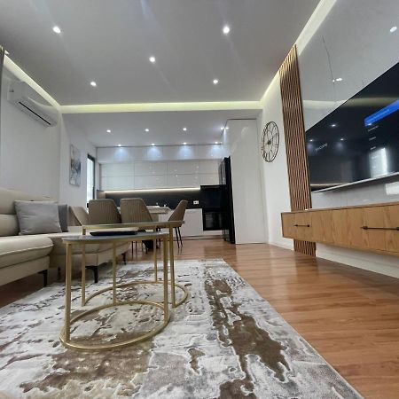 Lux Apartment At Arlis Tirana Exteriör bild