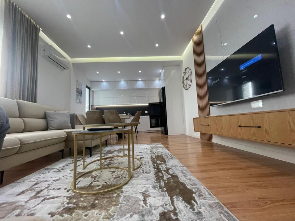Lux Apartment At Arlis Tirana Exteriör bild