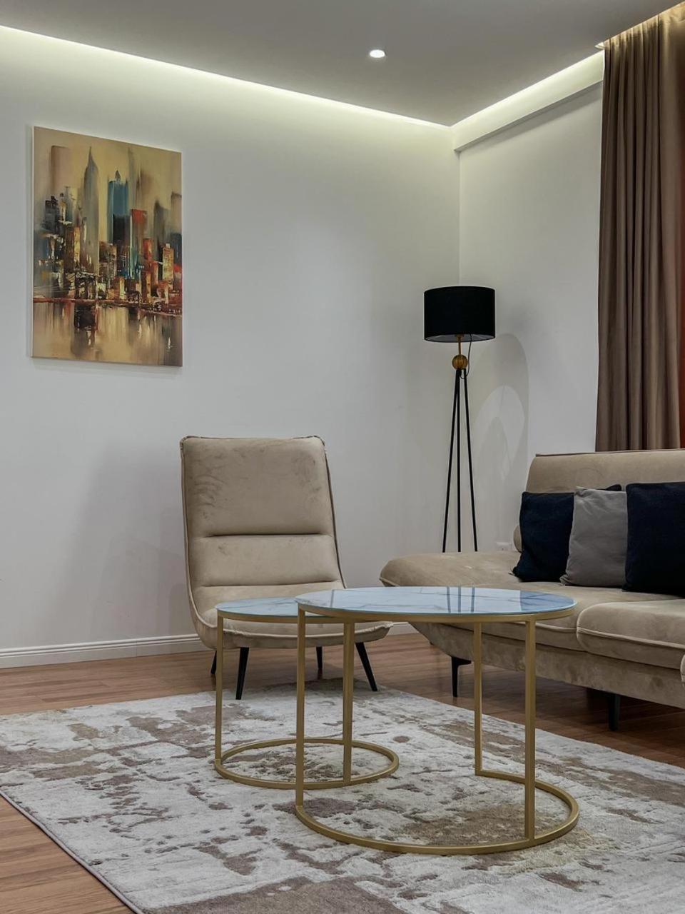 Lux Apartment At Arlis Tirana Exteriör bild